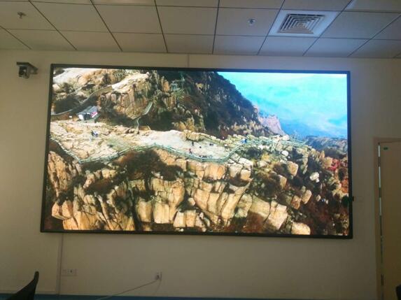 泰安市市立醫院大廳及會議室P2.5全彩屏30平方